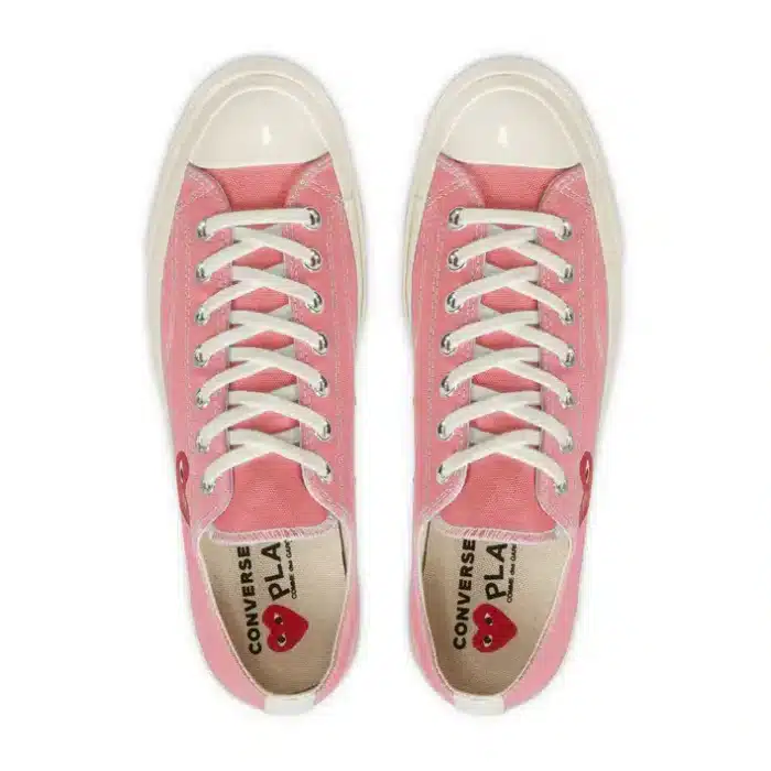 PLAY CONVERSE Red Heart Chuck ’70 Low Sneakers