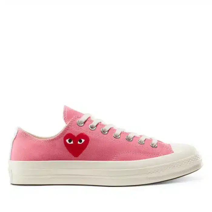 PLAY CONVERSE Red Heart Chuck ’70 Low Sneakers