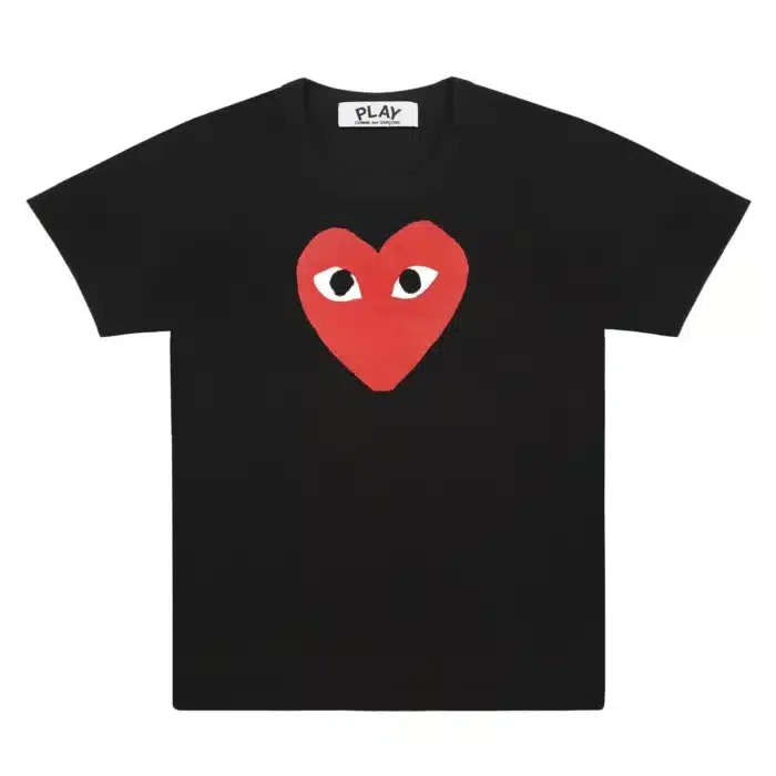 Play T-Shirt Large Red Heart and Emblem
